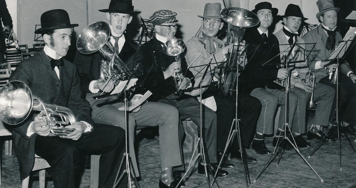Musikarar frå Arne Musikforening. Truleg på 1960-talet.
